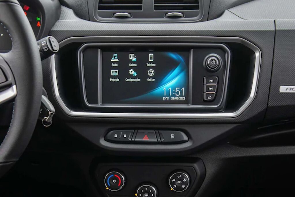 Tela touchscreen de 7 polegadas do SUV Chevrolet Spin Activ